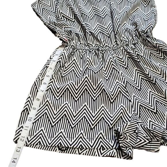 City Triangles Black & White Chevron Print Racer Back Romper Size S - Picture 11 of 14